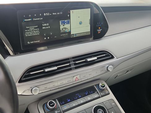 Used 2022 Hyundai Palisade SEL w/ Premium Package FWD image 18