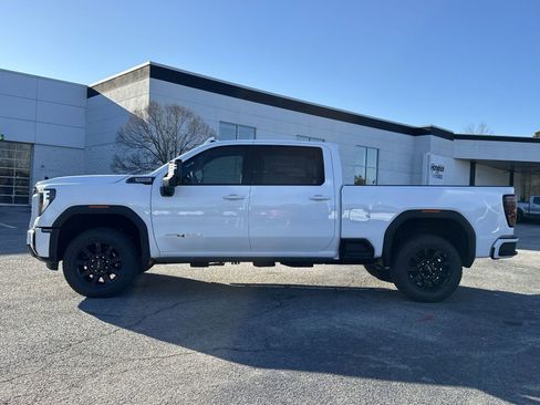 Used 2026 GMC Sierra 2500 AT4 w/ AT4 Premium Plus Package image 7