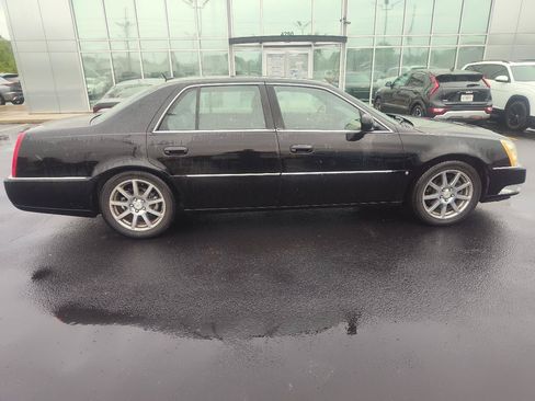 Used 2007 Cadillac DTS Performance FWD image 40