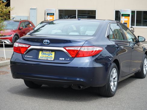Used 2016 Toyota Camry LE FWD image 4