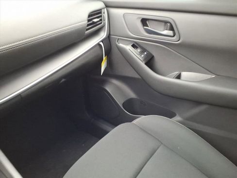 New 2026 Nissan Rogue S image 23