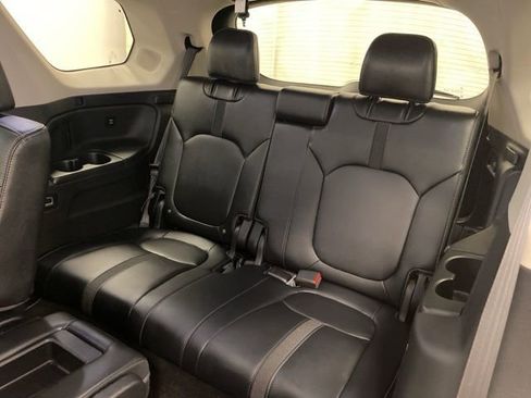 Used 2024 Honda Pilot Touring image 24