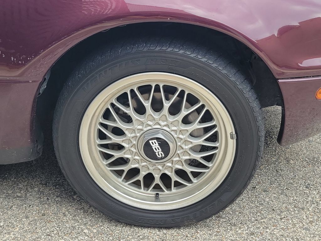 Used 1995 MAZDA MX-5 Miata RWD image 9