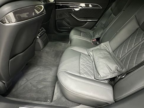 Used 2025 Audi S8 image 24