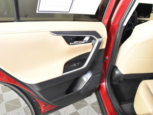 Used 2024 Toyota RAV4 Limited image 48