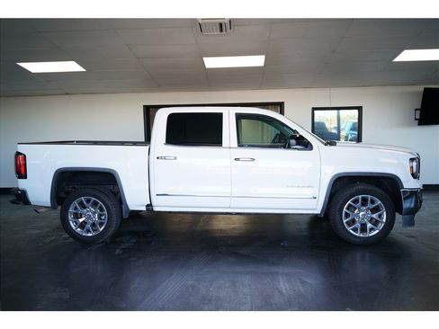Used 2017 GMC Sierra 1500 SLT w/ SLT Premium Package RWD image 8