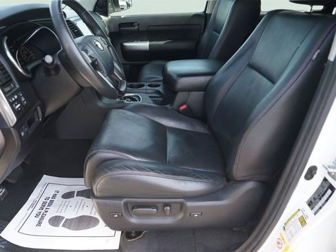 Used 2020 Toyota Sequoia TRD Pro AWD/4WD image 9