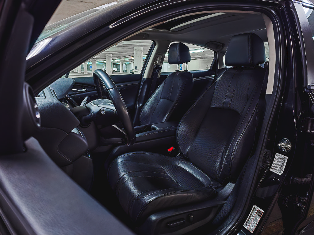 Used 2016 Honda Civic Touring image 17