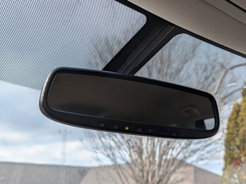 Used 2019 Nissan Pathfinder SV image 22