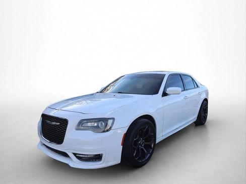 Used 2020 Chrysler 300 S image 1