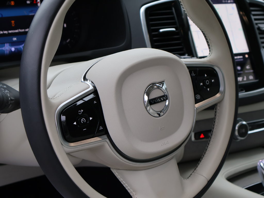Used 2025 Volvo XC90 B6 Ultra w/ Protection Package Premier AWD/4WD image 20