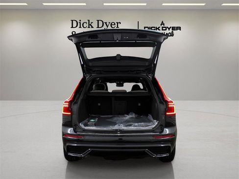 New 2026 Volvo XC60 B5 Plus w/ Protection Package Premier image 22