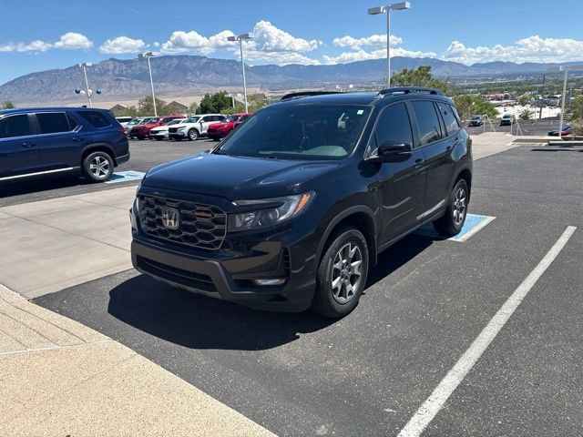 Used 2023 Honda Passport TrailSport image 3