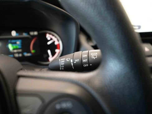 Used 2025 Toyota RAV4 XLE image 14