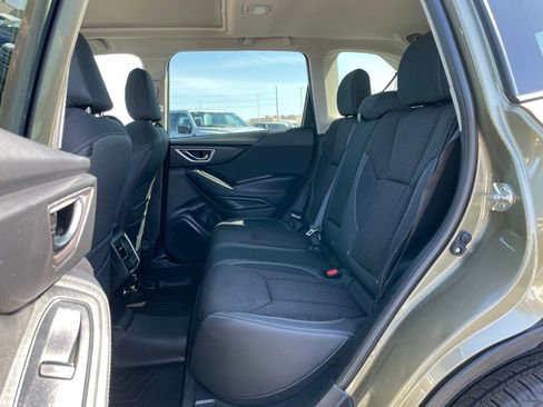 Used 2022 Subaru Forester Premium AWD/4WD image 8