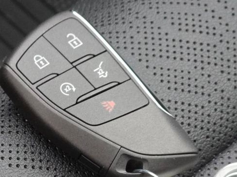 New 2026 Chevrolet Equinox RS w/ LPO, Floor Liner Package FWD image 28