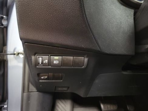 Used 2023 Toyota Corolla Cross XLE w/ Convenience Package FWD image 25