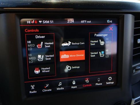 Used 2019 RAM 2500 Laramie w/ Black Appearance Package image 14