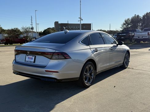 Used 2023 Honda Accord EX-L image 5