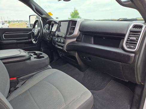 Used 2024 RAM 2500 Big Horn AWD/4WD image 26
