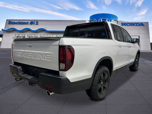 New 2026 Honda Ridgeline Black Edition image 5