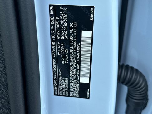 New 2026 Volvo XC40 B5 Plus w/ Climate Package image 23