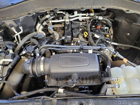 Used 2022 Ford Explorer XLT w/ Equipment Group 202A AWD/4WD image 30