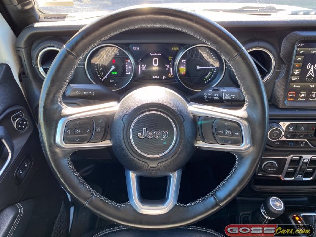 Certified 2023 Jeep Wrangler Unlimited Sahara w/ Dual Top Group AWD/4WD image 16