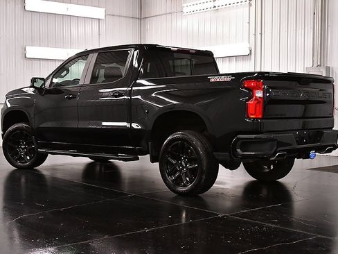 Used 2021 Chevrolet Silverado 1500 LT Trail Boss w/ Convenience Package II image 5