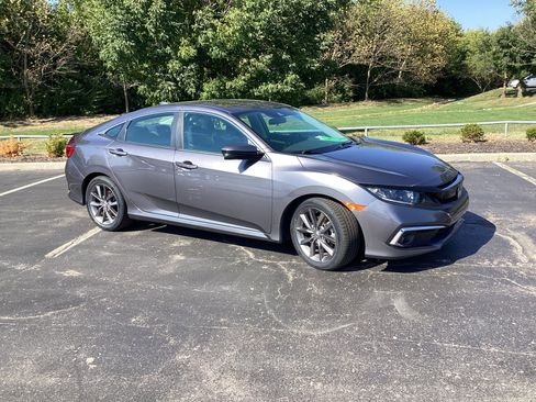 Used 2020 Honda Civic EX image 32