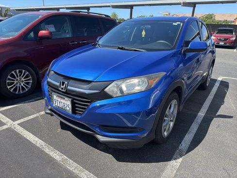 Used 2018 Honda HR-V LX image 3