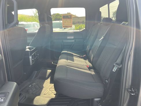 Used 2018 Ford F150 XLT w/ Equipment Group 302A Luxury AWD/4WD image 40
