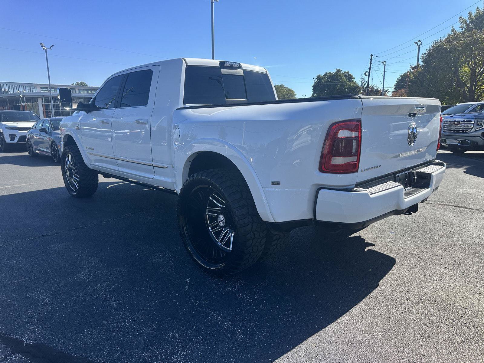 Used 2020 RAM 3500 Limited AWD/4WD image 18