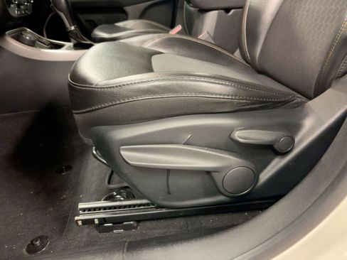 Used 2018 Jeep Compass Latitude w/ Cold Weather Group image 13