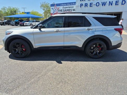 Used 2023 Ford Explorer ST w/ Equipment Group 401A AWD/4WD image 2