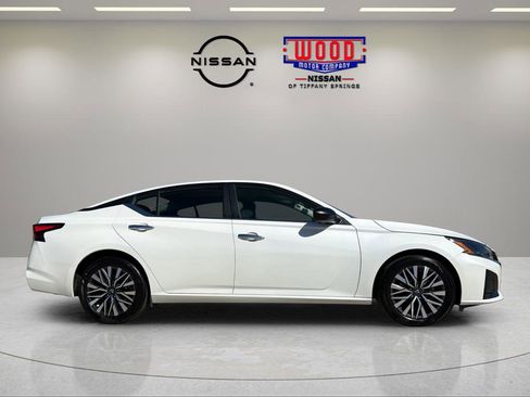 Certified 2024 Nissan Altima 2.5 SV FWD image 2