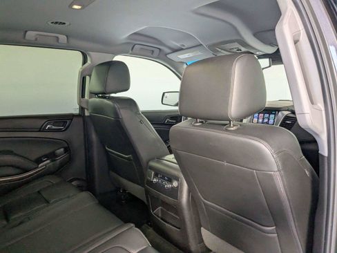 Used 2017 Chevrolet Suburban LT RWD image 29