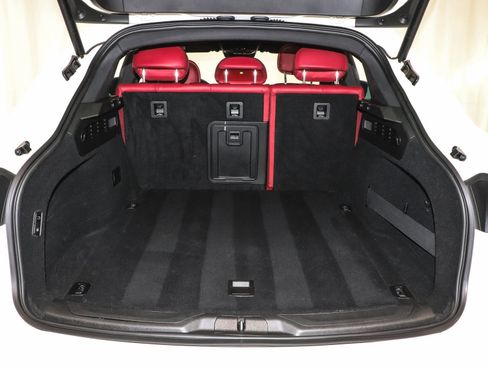 Used 2023 Maserati Levante GT image 43