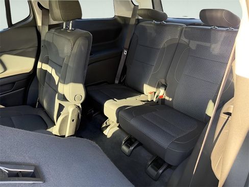 Used 2020 GMC Acadia SLE image 30