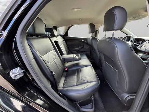 Used 2016 Ford Focus SE w/ Equipment Group 201A image 32