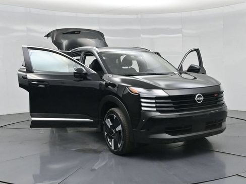 Used 2026 Nissan Kicks SR FWD image 37