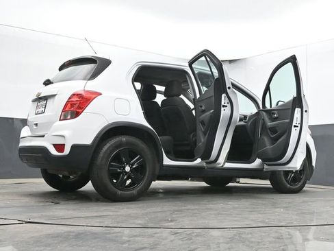 Used 2020 Chevrolet Trax LS FWD image 53