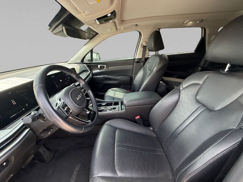 Used 2024 Kia Sorento EX w/ Panoramic Sunroof Package FWD image 11
