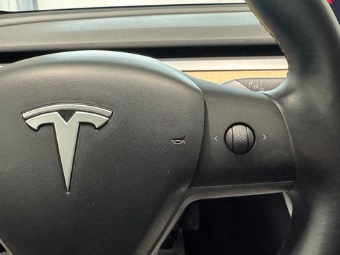 Used 2019 Tesla Model 3 Mid Range image 25