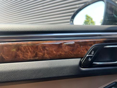 Certified 2025 Porsche Macan image 25