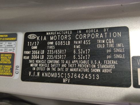 Used 2018 Kia Sedona LX w/ LX Essentials Premium Package FWD image 33