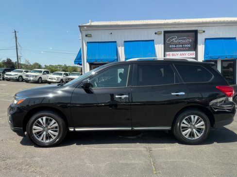 Used 2019 Nissan Pathfinder S AWD/4WD image 8