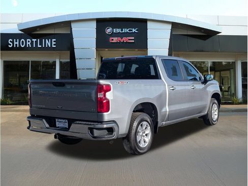 Used 2025 Chevrolet Silverado 1500 LT AWD/4WD image 3