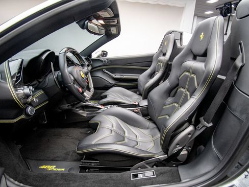 Used 2017 Ferrari 488 Spider RWD image 20