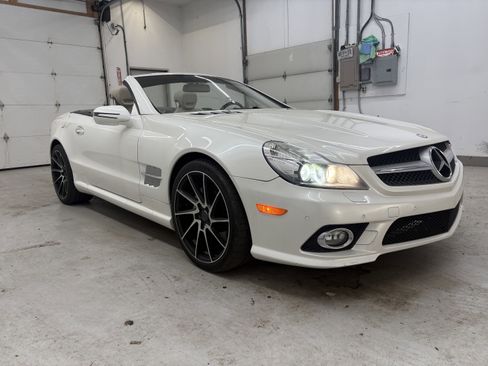 Used 2011 Mercedes-Benz SL 550 image 8